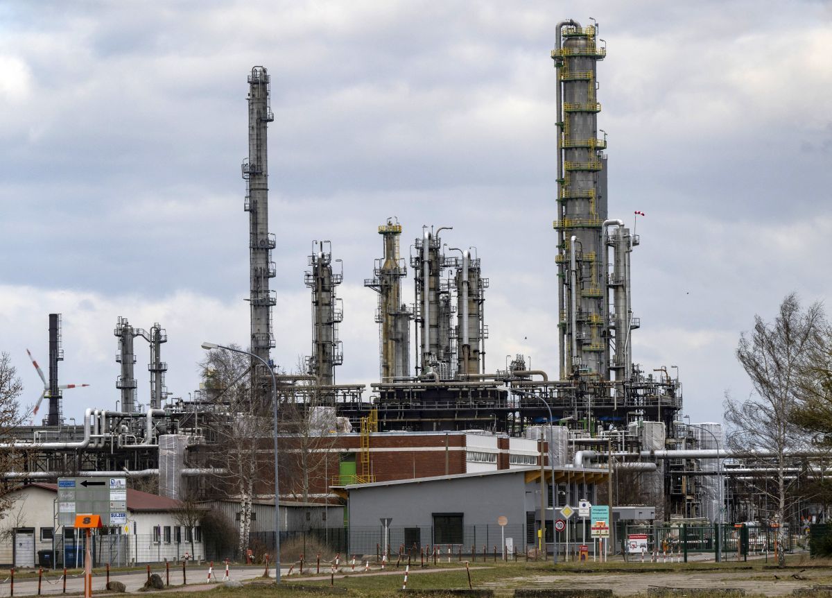 A schwedti olajfinomító épületegyüttese – Északkelet-Németország üzemanyag- és energiabiztonsága függ a működésétől