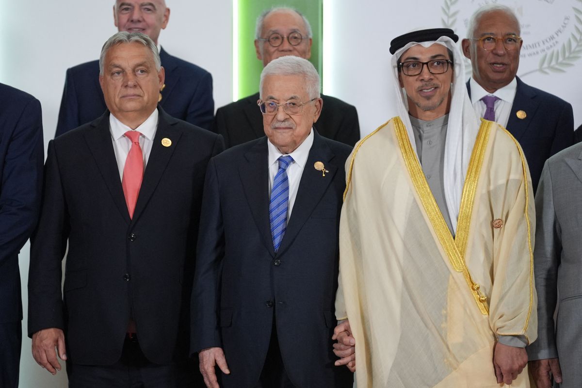 Orbán Viktor a meghívott nemzetközi vezetők sorában az egyiptomi békecsúcson