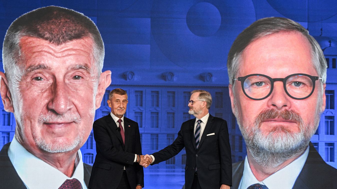 Andrej Babiš, az ANO mozgalom elnöke, és Petr Fiala, Csehország miniszterelnöke.