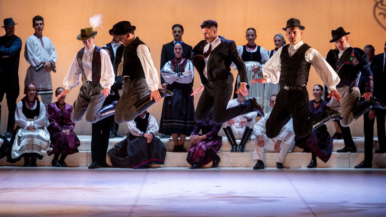 Táncszínházi híd: a Magyar Állami Népi Együttes összeköti a múltat a jelennel