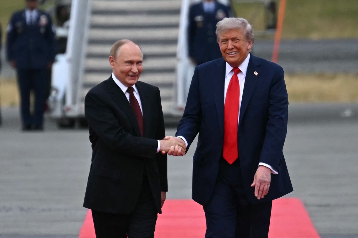 A Trump–Putyin-találkozó Budapesten az Európai Unió számára meglepetés, Magyarország számára viszont diplomáciai siker és történelmi pillanat.