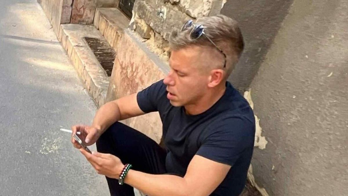 A budai zsúrpubi agresszív, felkészületlen, a világát sem tudja az embereket érintő kérdésekben