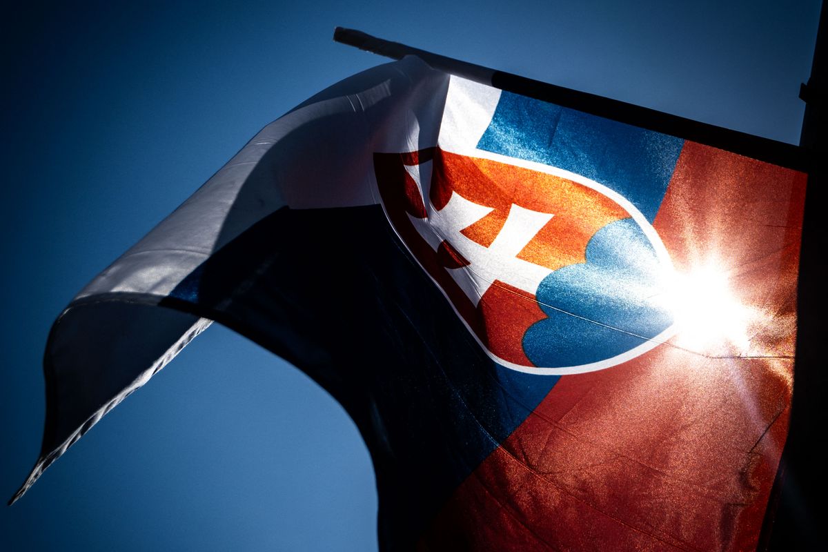 Szlovákia alkotmánymódosítása a nemzeti jog elsőbbségét rögzíti az uniós érdekekkel szemben.