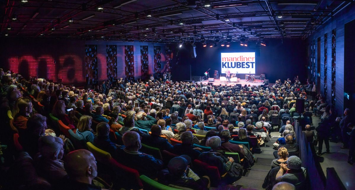 Minden korábbi rekordot megdöntő érdeklődés övezte a Mandiner Klubestjét, melynek vendége Lázár János miniszter volt.