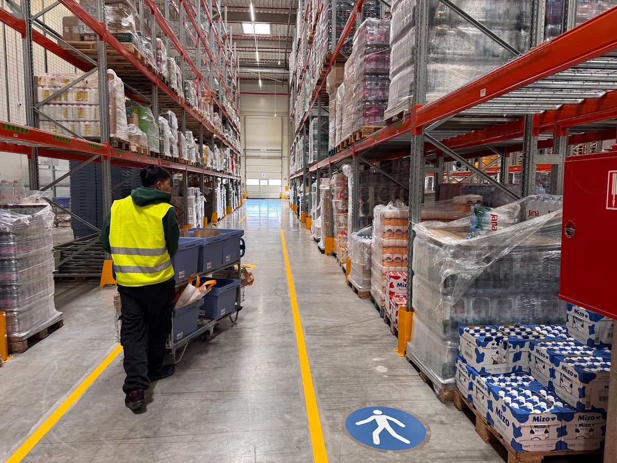 A Kifli.hu a korábbinál sokkal nagyobb raktárral várja a megrendeléseket.