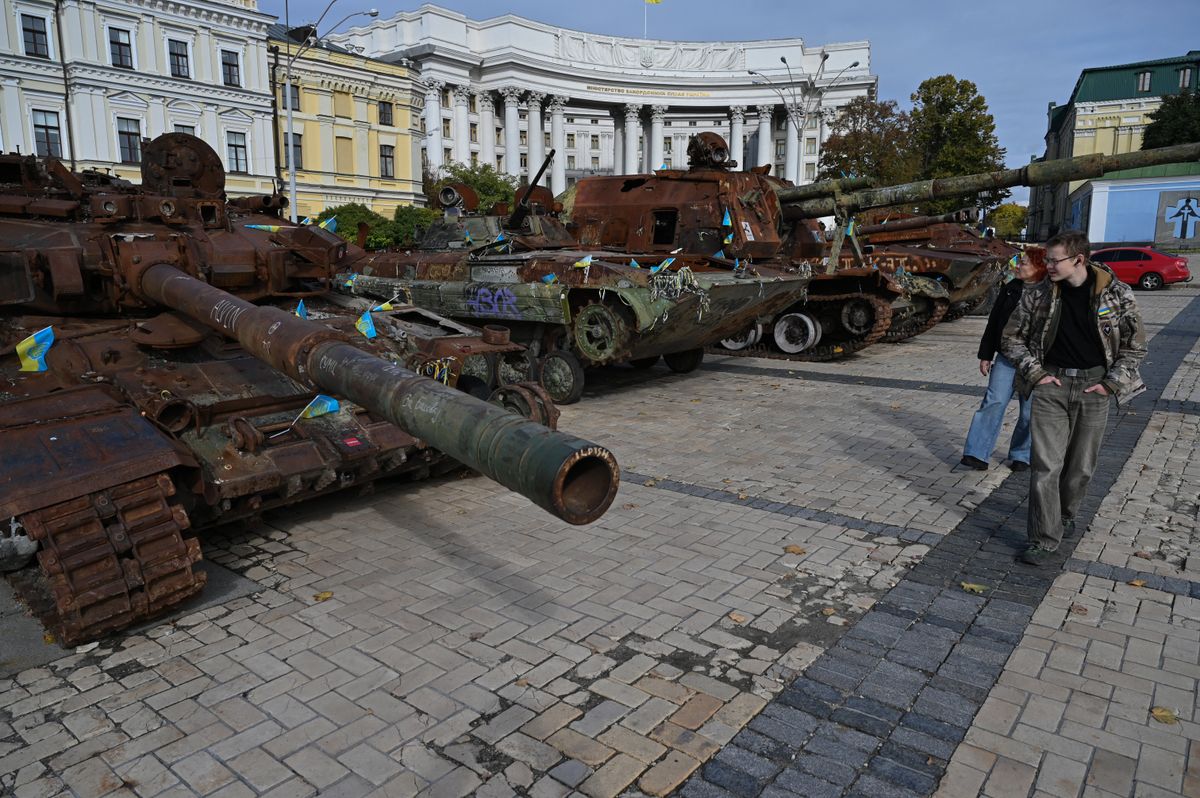 Amerikai tisztviselő szerint Ukrajna elfogadta a békefeltételeket, ami új szakaszt nyithat az orosz–ukrán háború lezárásáról szóló tárgyalásokban.