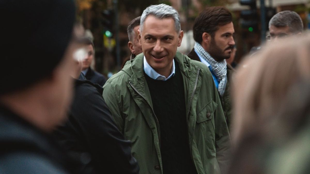 Lázár János „vidéki” stílusa bejön Bihari Ádámnak Forrás: Facebook/Lázár János