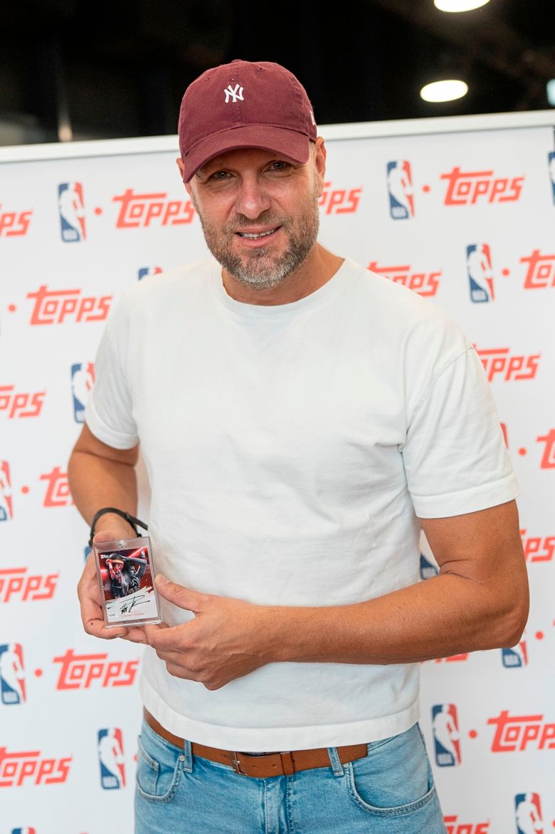 A rajongók Dávid Kornél számozott kártyájára is szert tehettek a Puskás Arénában