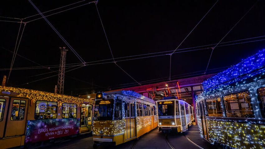 Elindult a káprázatos fényflotta Budapesten