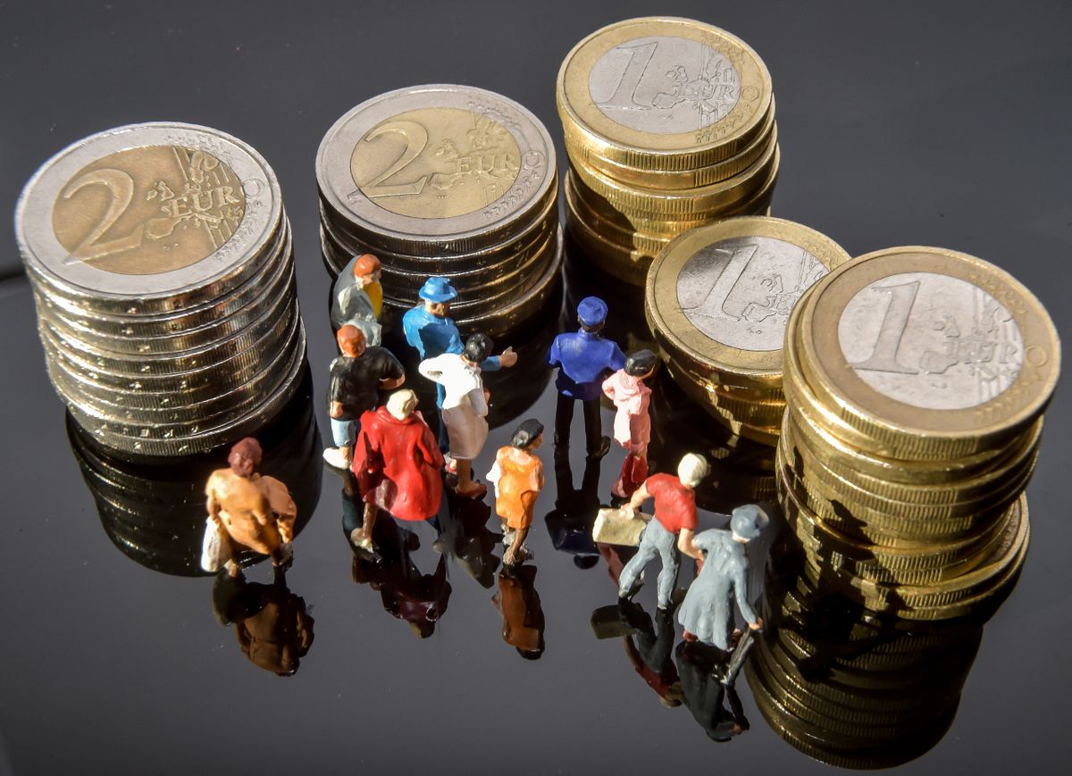 A von der Leyen által sürgetett 135 milliárdos ukrán támogatás kockázatos finanszírozási tervei az adófizetőkre hárítanák a számlát, ha decemberben döntés születik.