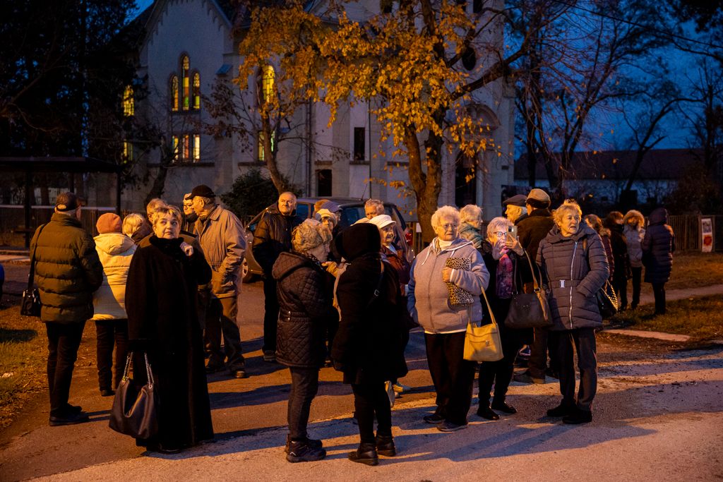 20251126 Orosháza-Szentetornya ahol kivilágított templom várja advent idején a gyülekezetet Fotó: Kállai Márton KM