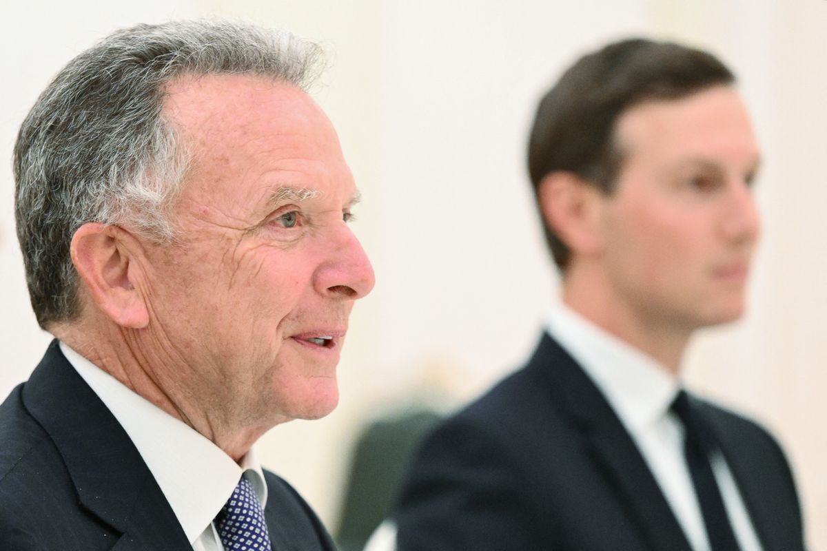 Steve Witkoff Brüsszelbe érkezik, hogy Zelenszkijjel és az európai vezetőkkel egyeztesse az amerikai béketervet.