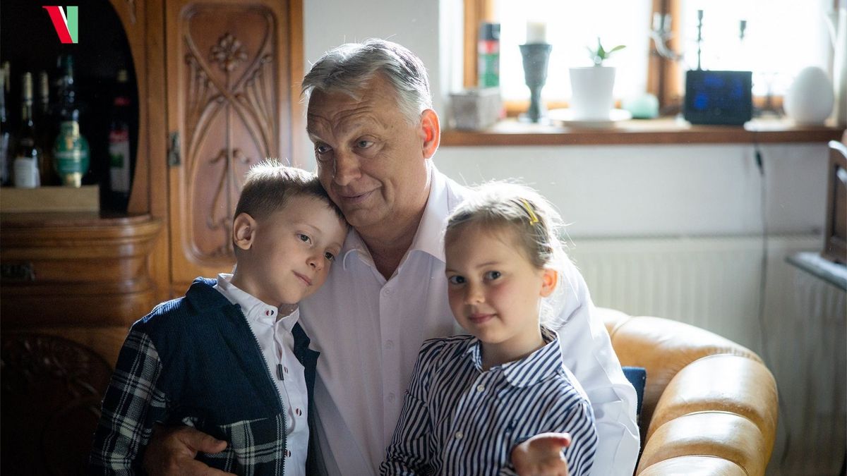 Kiderült, hány piros lapot kapott élete során Orbán Viktor (VIDEÓ)