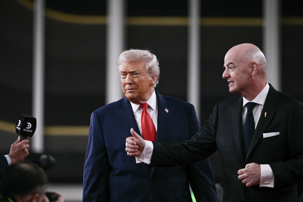 Kisorsolták a csoportokat – az Egyesült Államok elnöke, Donald Trump és a FIFA elnöke, Gianni Infantino a sorsolás előtt