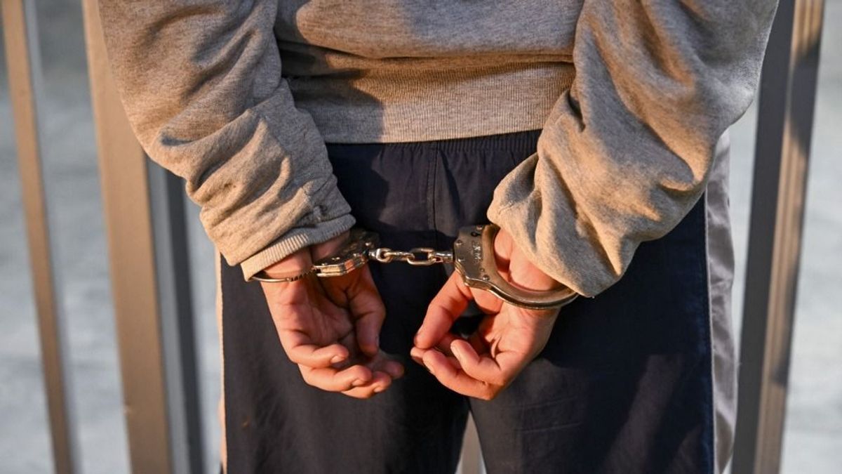 Karácsonyi razzia: 26 embert letartóztattak Törökországban