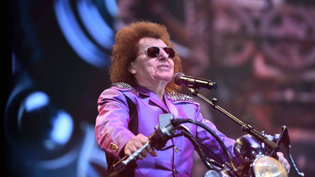 Nem lankad a Demjén-varázs – a tinédzserek is ott csápolnak a koncerteken (VIDEÓ)