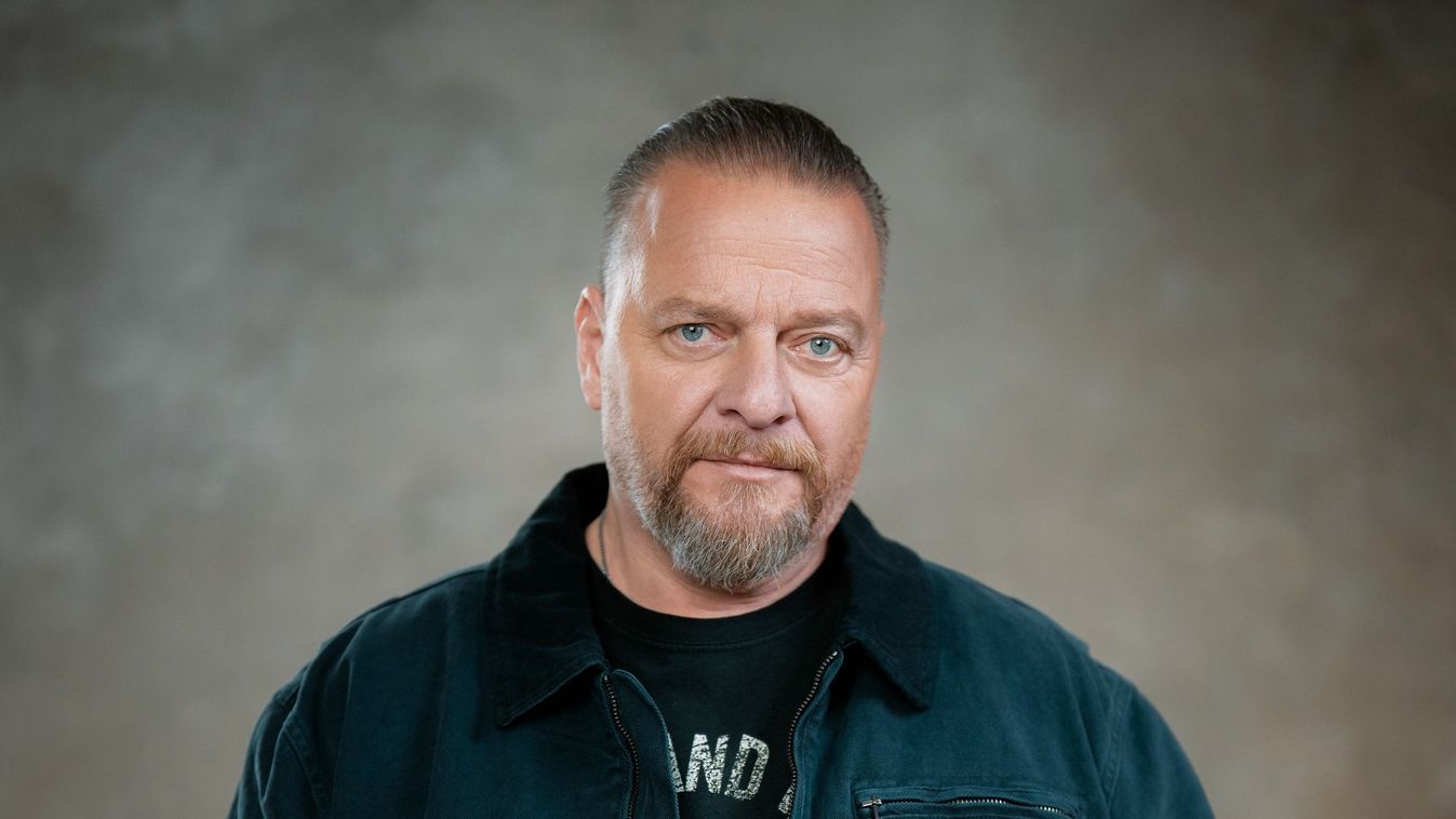 Mindenhol várnak ránk