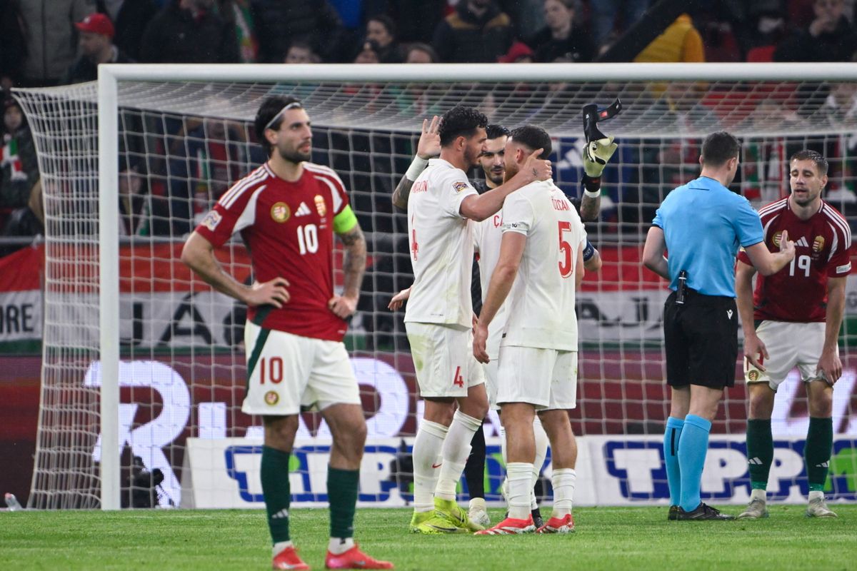 SZOBOSZLAI Dominik török magyar