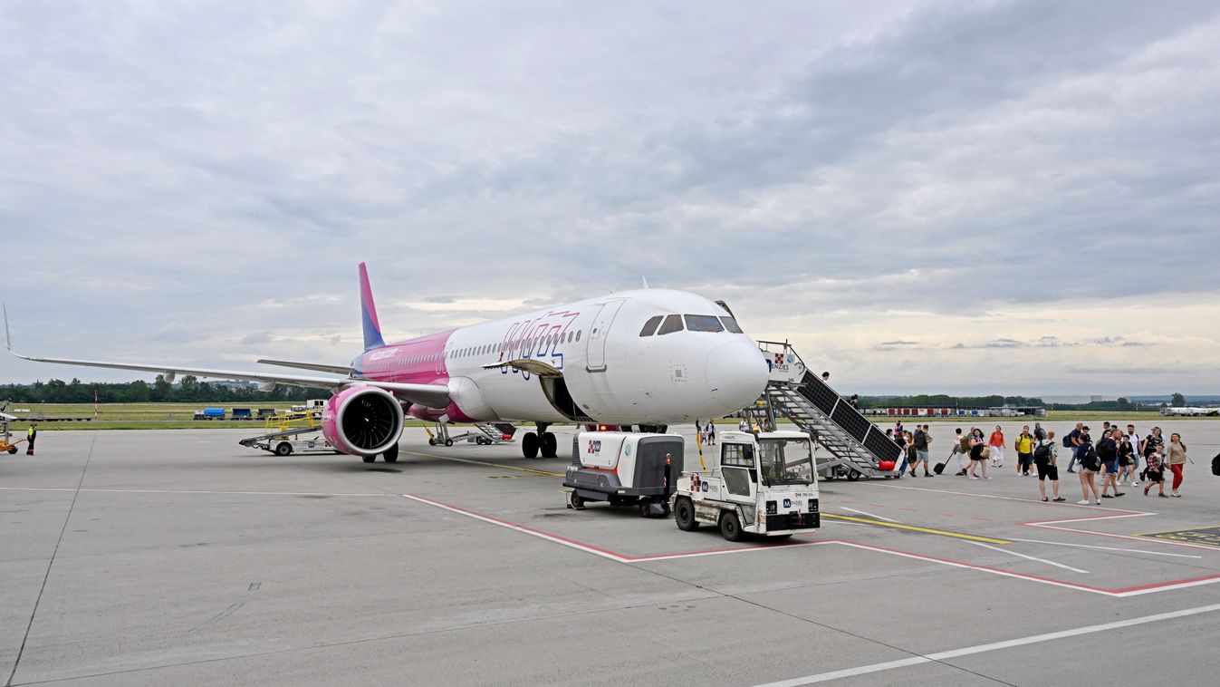 Újraindít három debreceni járatot jövőre a Wizz Air