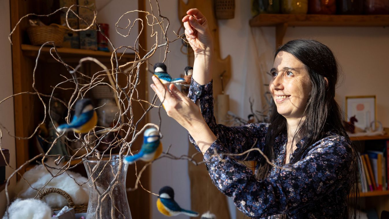 Alszik a fény a föld mélyén