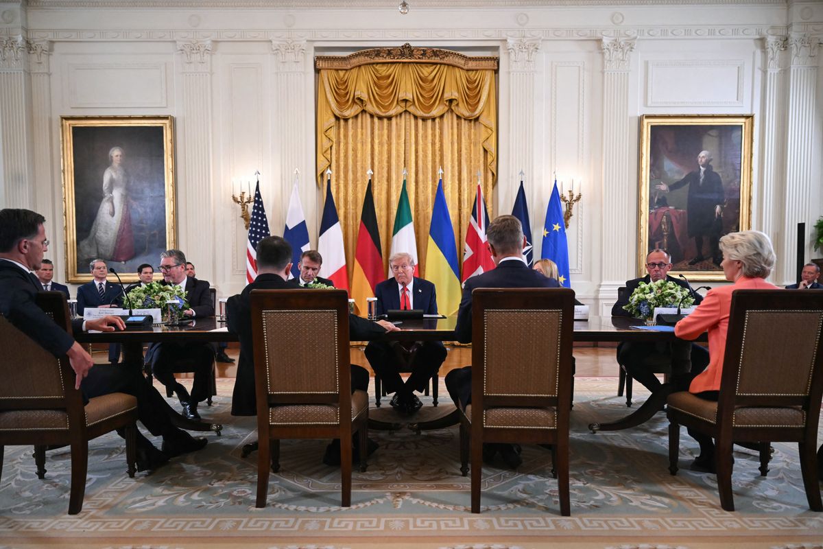 Trump üzenete világos: Európának változnia kell. Az EU vezetői mégis megosztottak, miközben a transzatlanti viszony sosem volt ennyire feszült.