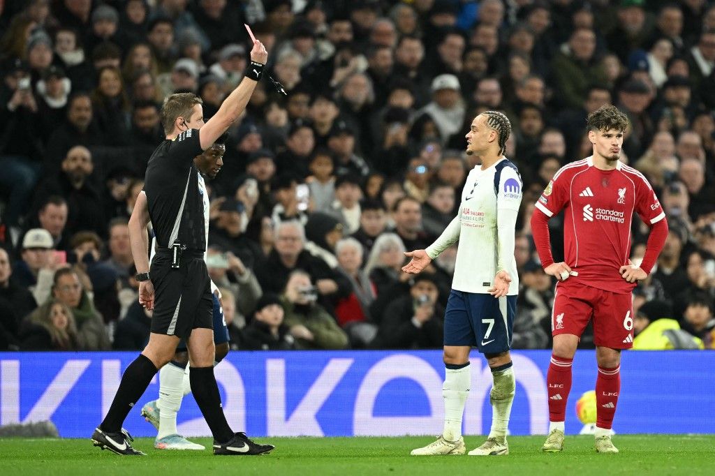 Simons Kerkez Spurs-Liverpool