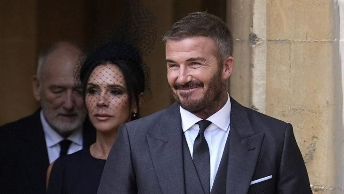 Megérkezett a karácsony, David Beckham elővette a láncfűrészt (VIDEÓ)