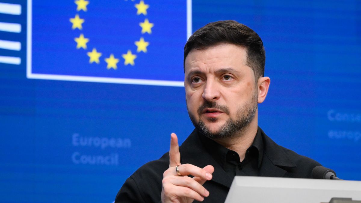 Zelenszkijnek karácsony előtt is csak egyetlen telefonszám járt a fejében: Ursula von der Leyené