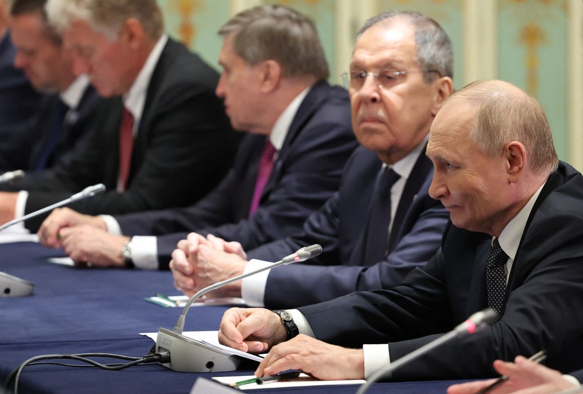 Putyin kompromisszumokhoz való hozzáállása összefügg a Kremlben kialakult döntési struktúrákkal és a környezetéből érkező egyirányú jelzésekkel.