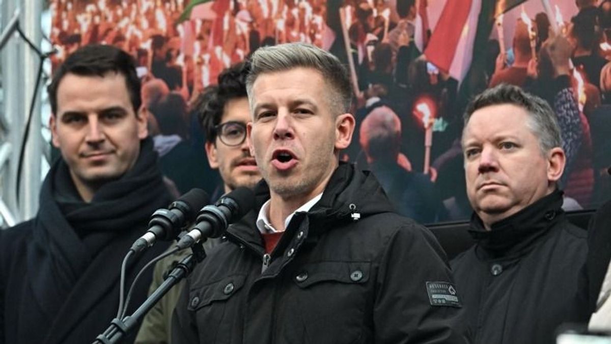 Magyar Péter biztonsági őreinek eljárt a keze: kidobták a Hír TV riporterét a Tisza Párt rendezvényéről (VIDEÓ)