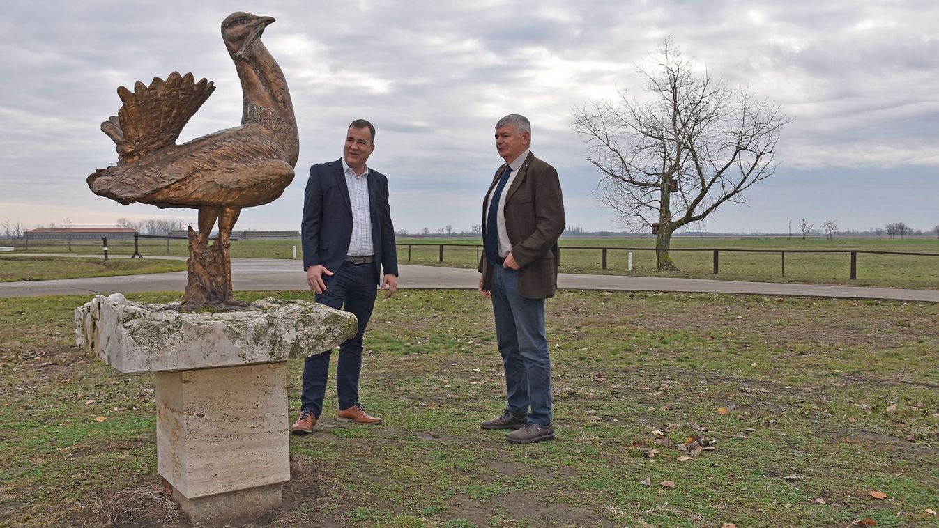 Címerállat a&nbsp;pusztán