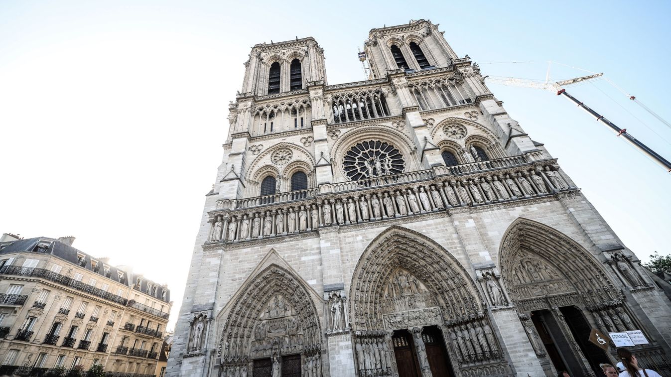 Dokumentmufilmen a Notre-Dame újjászületése