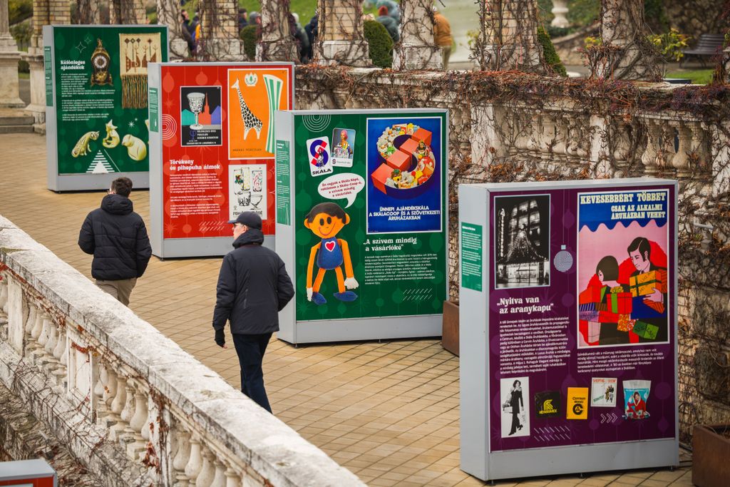 Legyen ünnep a földön! Retró teleink világa
Retró, régi reklámok, hirdetések kiállítása
Várkert Bazár Gloriett
20251202 Budapest
fotó: Németh András Péter NAP