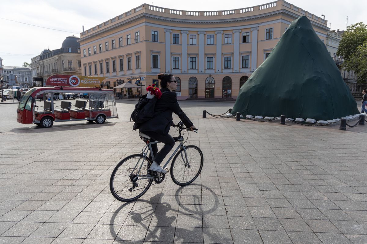 Újabb orosz csapások rongálták meg a civil infrastruktúrát Ukrajnában. Odessza több kerülete áram és víz nélkül maradt.