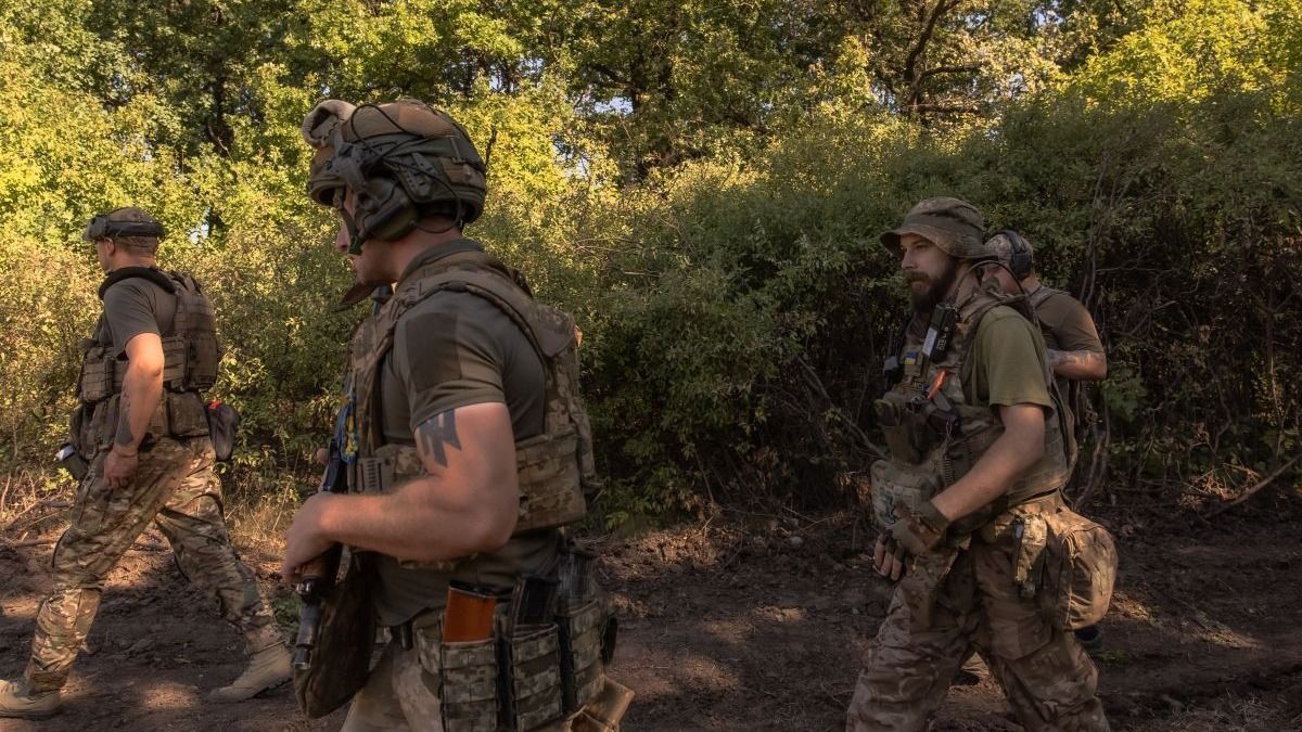 Döbbenetes vallomás: még az ukrán katonai szakértő is elismerte, sokan felszabadítókként tekintenek az orosz hadseregre