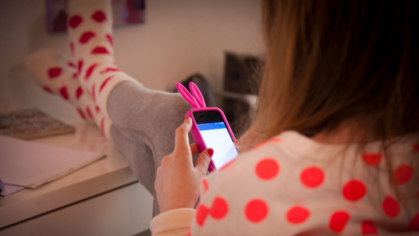 Okostelefon-használat: az önkontroll hiánya vezethet függőséghez