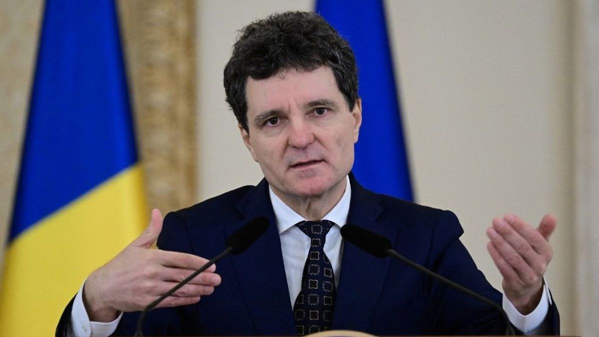 A román szélsőjobb a saját himnuszát sem kímélte: óriási füttykoncert kísérte az elnök beszédét (VIDEÓ)