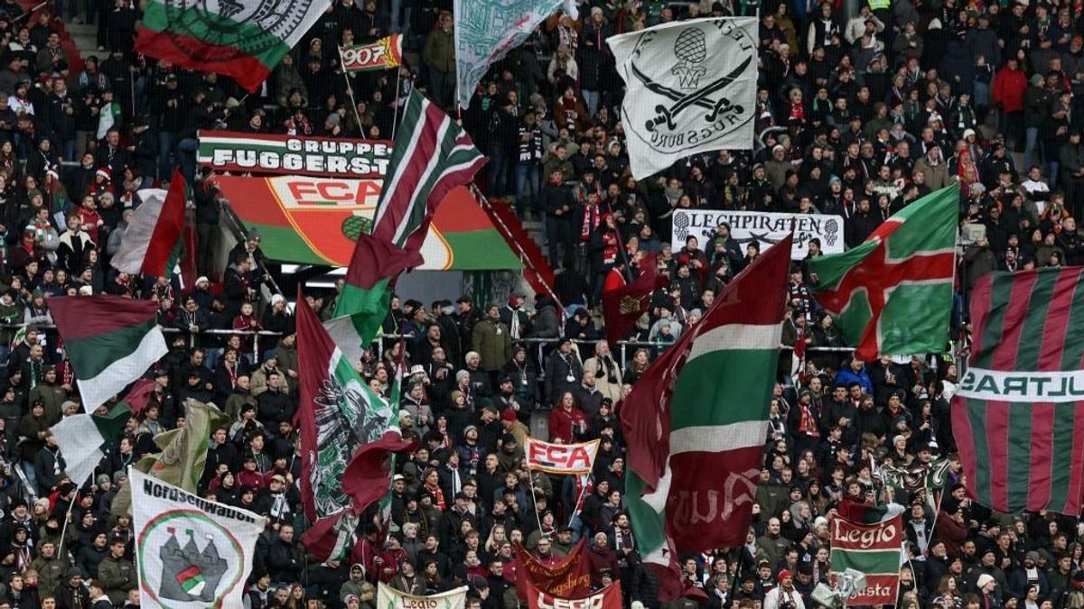 Balhé Schäferék meccsén: tüntettek a szurkolók, félbeszakadt a találkozó