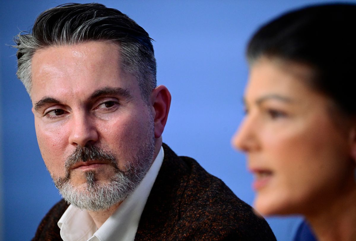 Fabio De Masi szerint Von der Leyen fegyveripari kapcsolatait ködös válaszok övezik.