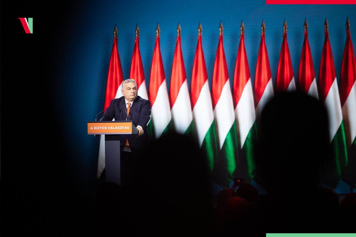 Orbán Viktor elhíresült szlogenjével - Forrás: Orbán Viktor Facebook oldala