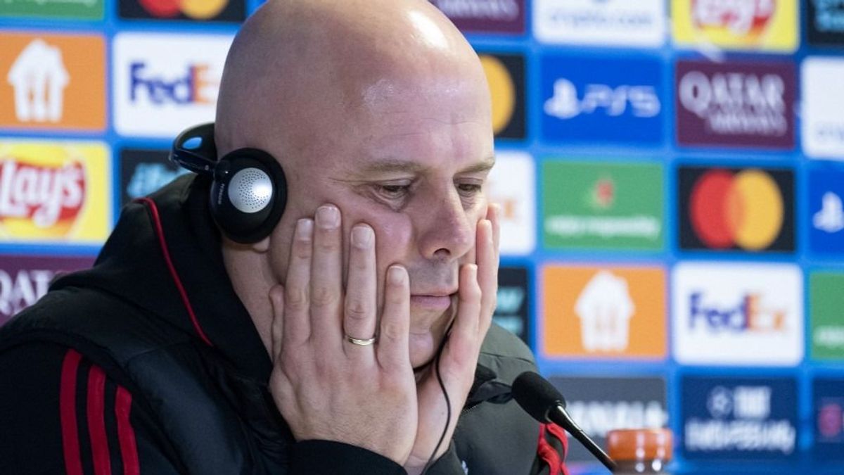 „Nem Szoboszlainak kellett volna lőnie” – Arne Slot panaszkodott a Liverpool szabadrúgása miatt