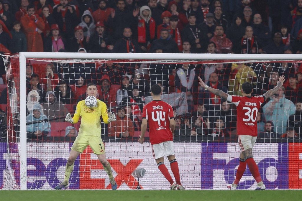 Az ukrán kapus itt még húzta az időt, aztán szóltak neki, hogy siessen