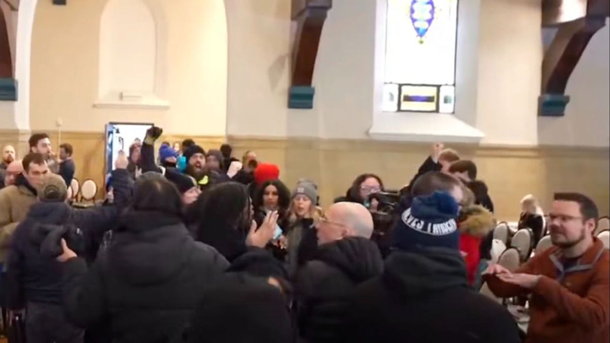 Aktivisták zavartak meg és zaklattak keresztényeket egy minnesotai templomban (VIDEÓ)