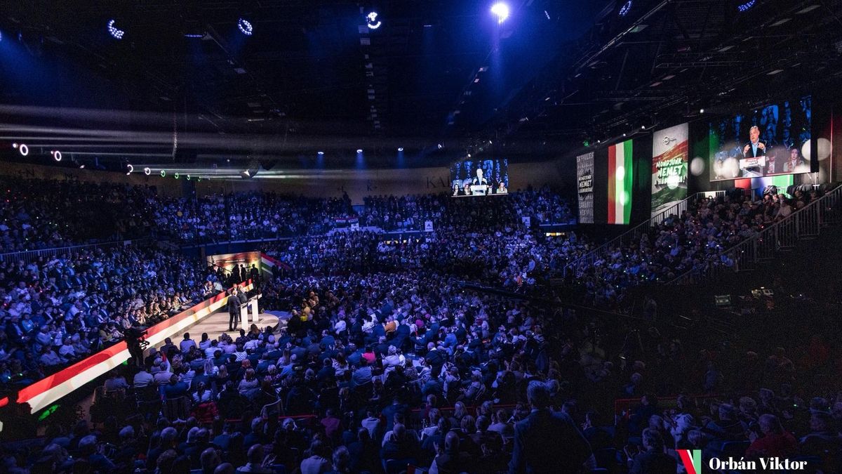 Orbán Viktor Kaposvárról üzent Zelenszkijéknek: A magyarok pénzét nem engedjük Ukrajnába vinni!