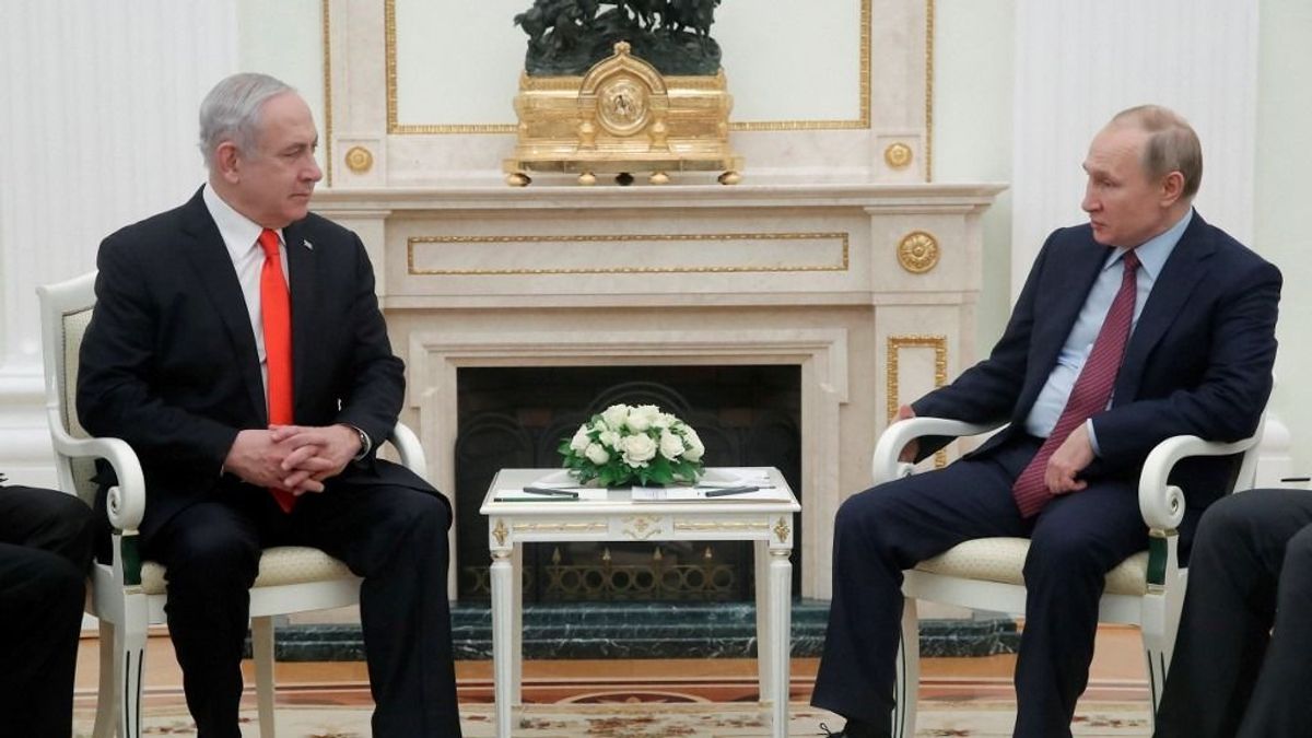 Égtek a vonalak Putyin és Netanjáhú között: az egész világ aggódva figyel