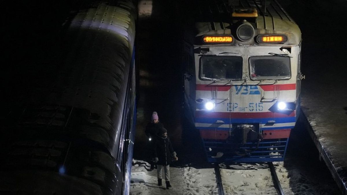 Tragédia: a magyar határra tartó személyvonatot robbantottak fel az orosz drónok