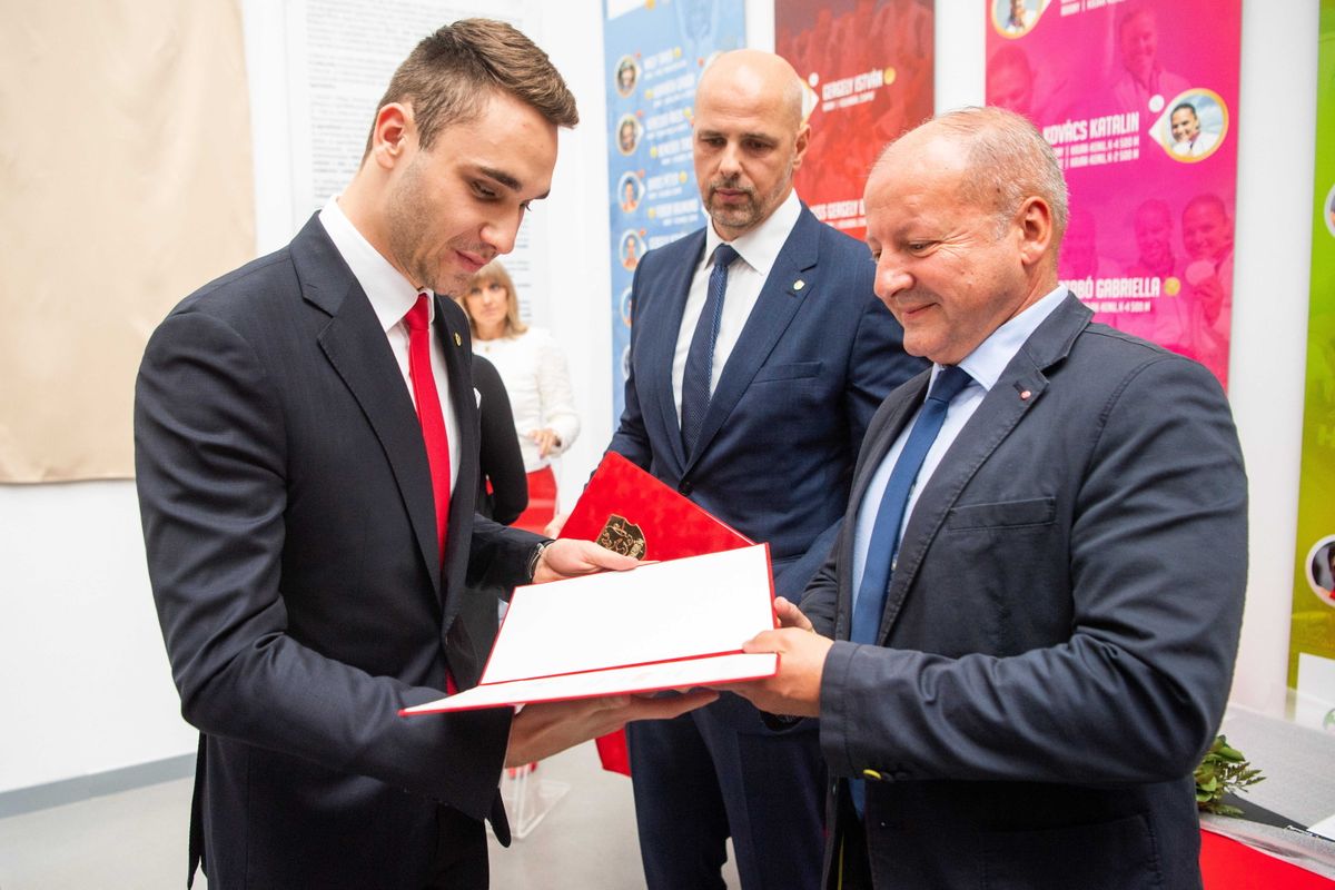 MILÁK Kristóf; SIMICSKÓ István