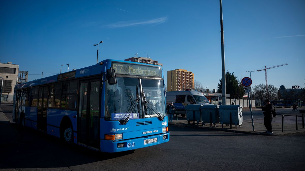 Nem indul jól az újév a BKV-nál: kigyulladt egy busz Budapesten