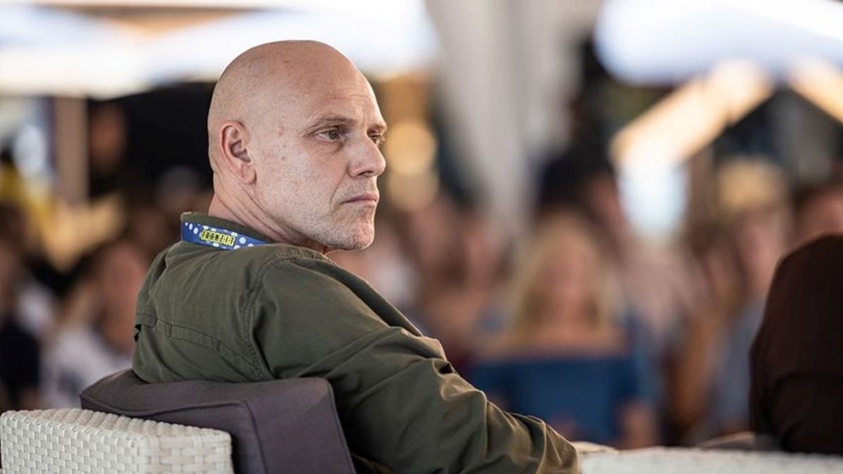 Felkészülhet Ukrajna a területei átadására: kíméletlenül elmondta az igazságot Robert C. Castel (VIDEÓ)