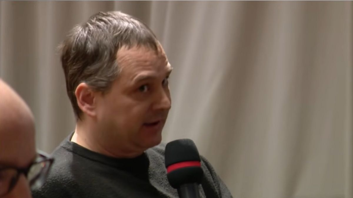 „Ööö...”: teljes üzemzavar állt be a Telex újságírójánál – Gulyás Gergely egyetlen mondattal rendezte le a helyzetet (VIDEÓ)